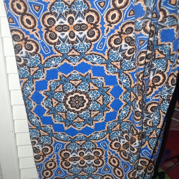 LuLaRoe Pants - [Lularoe] Tall & Curvy Leggings